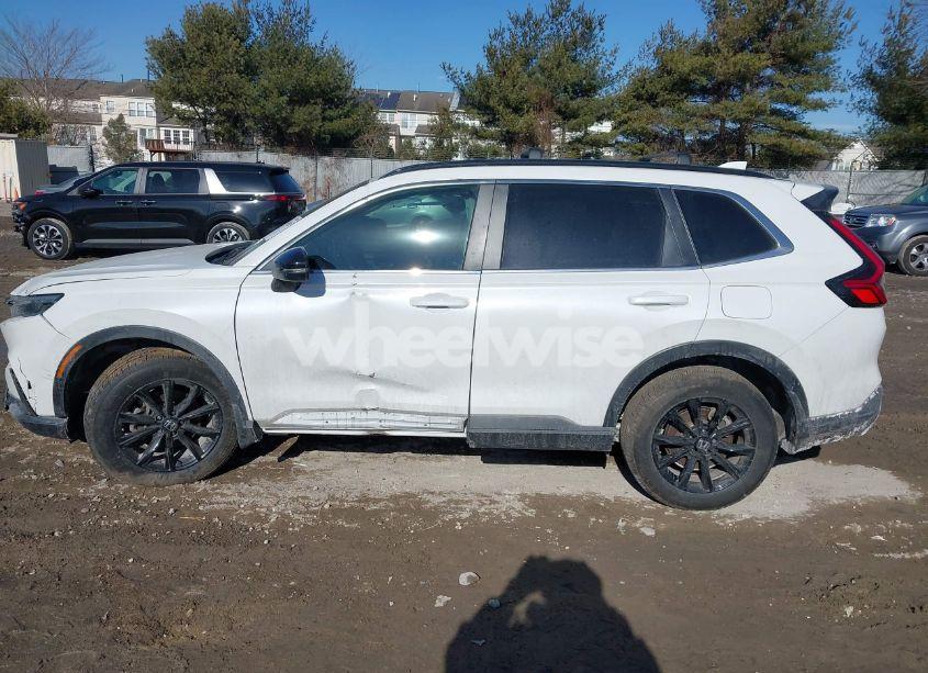 Photo 13 of 2023 Honda Cr-v HYBRID SPORT (VIN 2HKRS6H59PH817744)