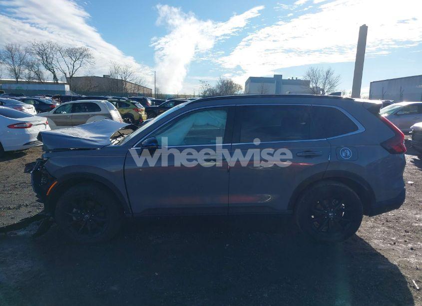 Photo 15 of 2024 Honda Cr-v HYBRID SPORT-L (VIN 2HKRS6H89RH802240)