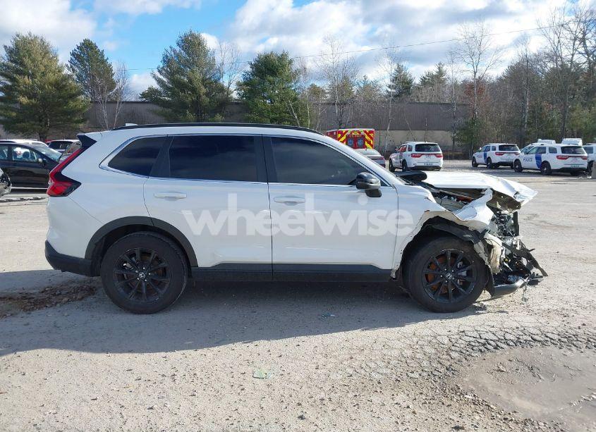 Photo 13 of 2024 Honda Cr-v HYBRID SPORT-L (VIN 2HKRS6H8XRH803297)