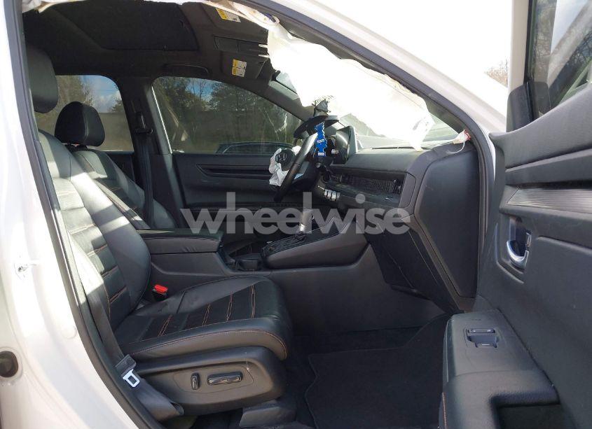 Photo 5 of 2024 Honda Cr-v HYBRID SPORT-L (VIN 2HKRS6H8XRH803297)