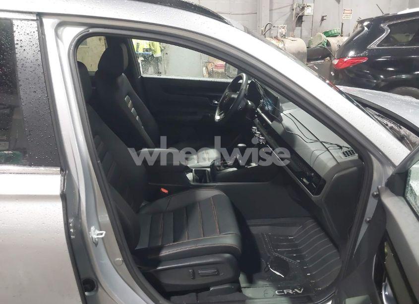 Photo 5 of 2025 Honda Cr-v HYBRID SPORT TOURING (VIN 2HKRS6H96SH806860)