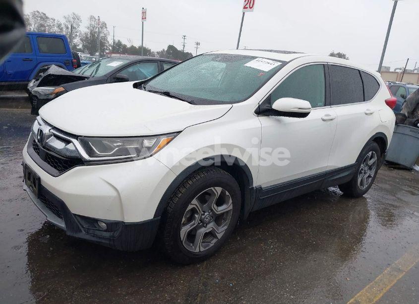 Photo 2 of 2018 Honda Cr-v EX (VIN 2HKRW1H51JH521826)