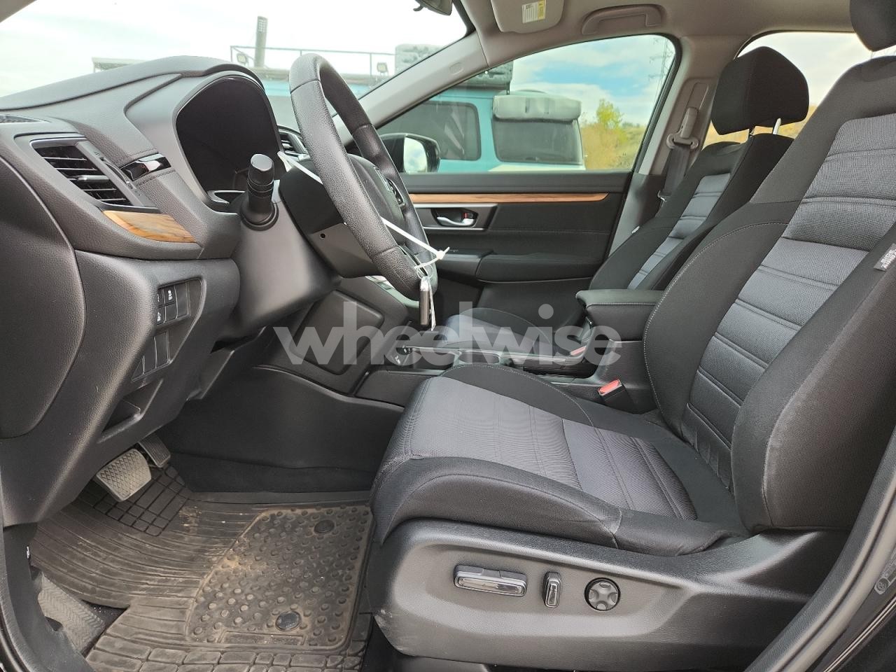 Photo 7 of 2020 HONDA CR-V EX (VIN 2HKRW1H5XLH420559)