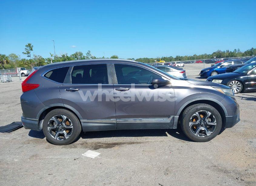 Photo 13 of 2017 Honda Cr-v TOURING (VIN 2HKRW1H91HH505686)