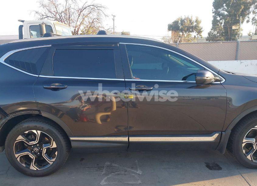 Photo 14 of 2018 Honda Cr-v TOURING (VIN 2HKRW1H93JH513116)