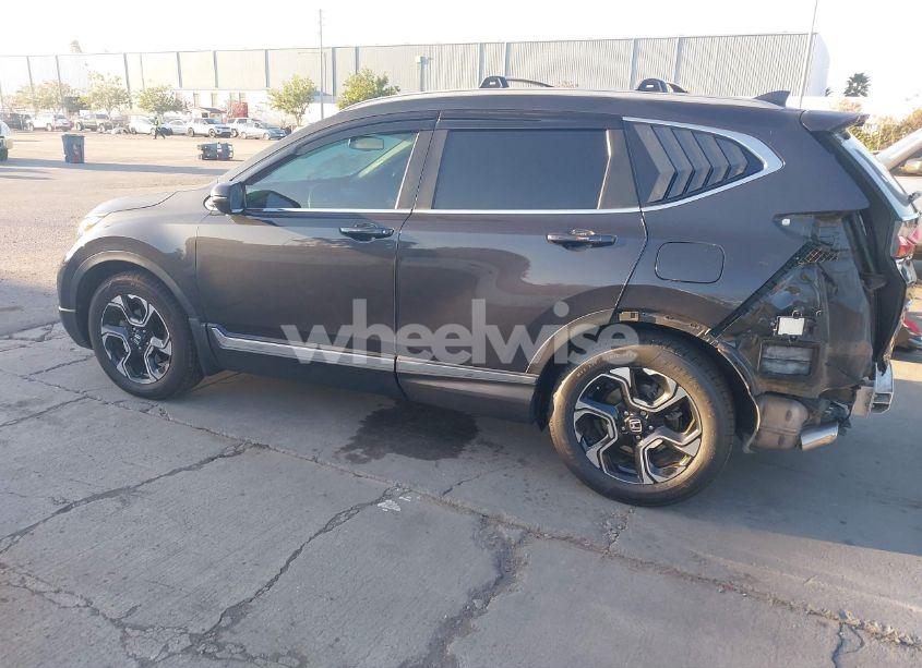 Photo 3 of 2018 Honda Cr-v TOURING (VIN 2HKRW1H93JH513116)