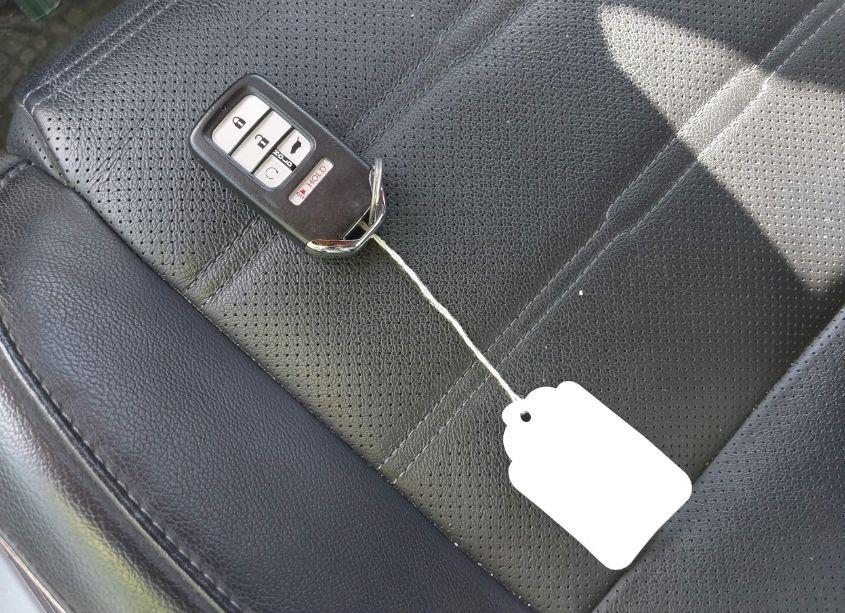 Photo 11 of 2020 Honda Cr-v 2WD TOURING (VIN 2HKRW1H94LH417367)