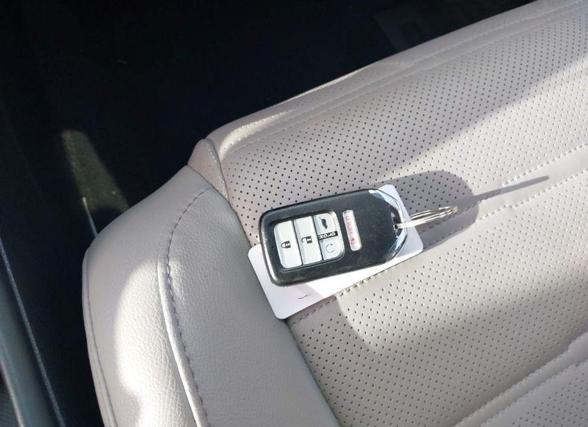 Photo 11 of 2017 Honda Cr-v TOURING (VIN 2HKRW1H96HH516750)