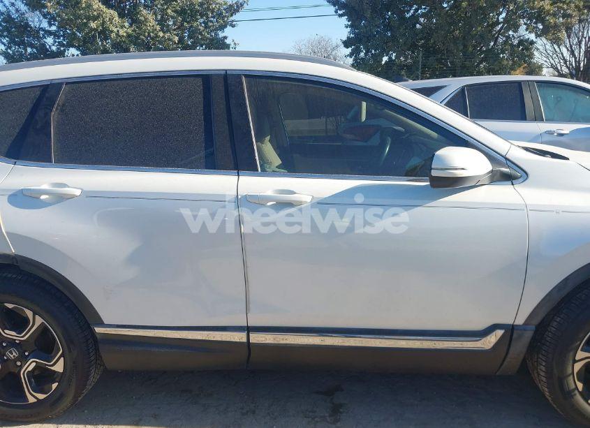 Photo 14 of 2018 Honda Cr-v TOURING (VIN 2HKRW1H98JH509238)