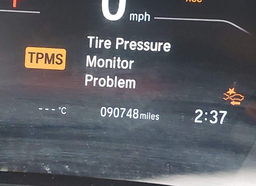 Photo 7 of 2018 Honda Cr-v (VIN 2HKRW2H28JH137442)