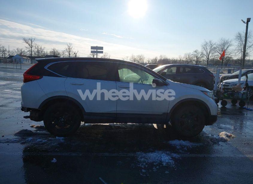 Photo 13 of 2018 Honda Cr-v EX (VIN 2HKRW2H50JH664482)