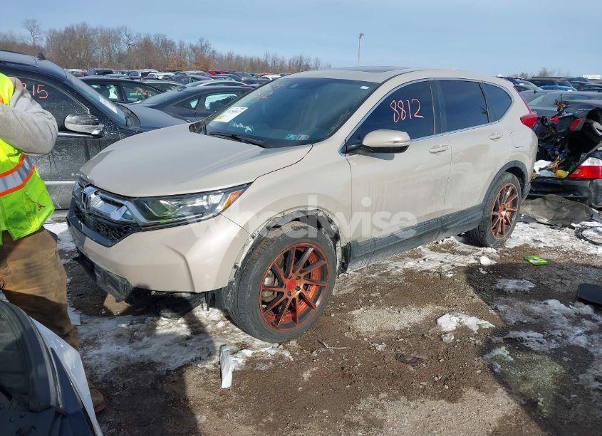 Photo 2 of 2019 Honda Cr-v EX (VIN 2HKRW2H51KH618516)