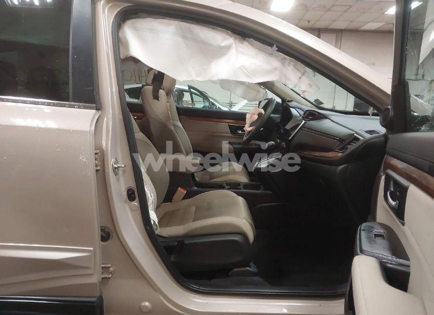 Photo 5 of 2019 Honda Cr-v EX (VIN 2HKRW2H52KH600848)