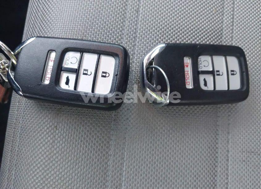 Photo 11 of 2019 Honda Cr-v EX (VIN 2HKRW2H54KH620731)