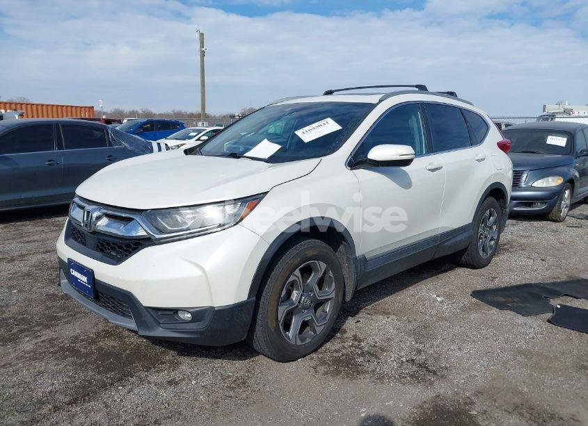 Photo 2 of 2018 Honda Cr-v EX (VIN 2HKRW2H57JH643533)