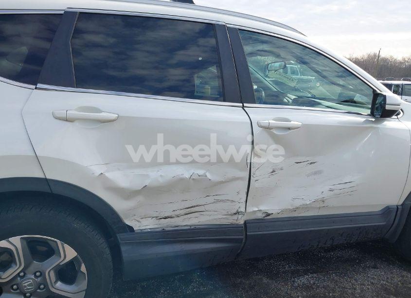 Photo 6 of 2018 Honda Cr-v EX (VIN 2HKRW2H57JH643533)