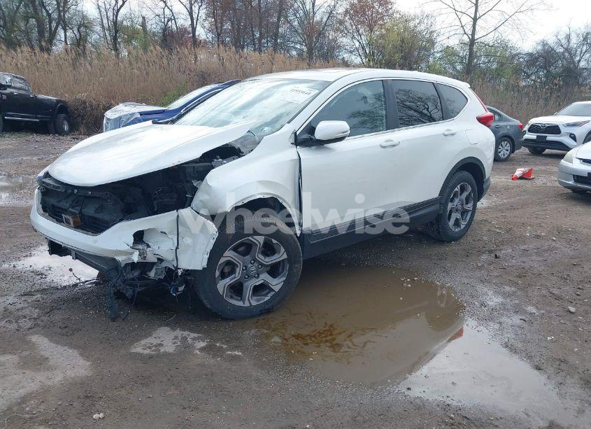 Photo 2 of 2018 Honda Cr-v EX (VIN 2HKRW2H57JH669386)
