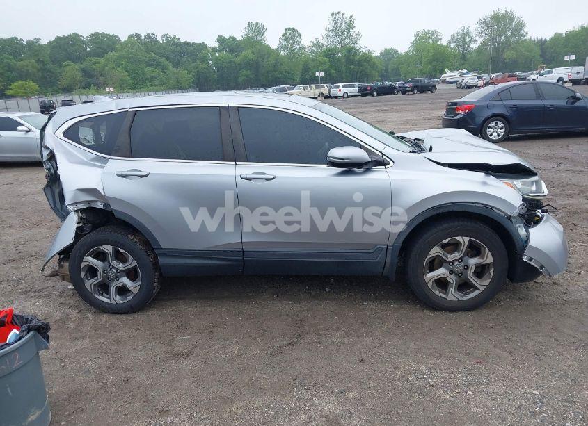 Photo 13 of 2018 Honda Cr-v EX (VIN 2HKRW2H57JH683093)