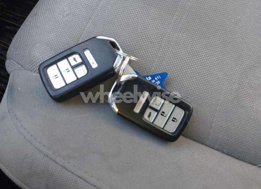 Photo 11 of 2019 Honda Cr-v EX (VIN 2HKRW2H57KH600313)