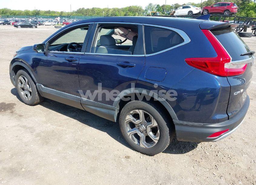 Photo 3 of 2018 Honda Cr-v EX (VIN 2HKRW2H5XJH621185)