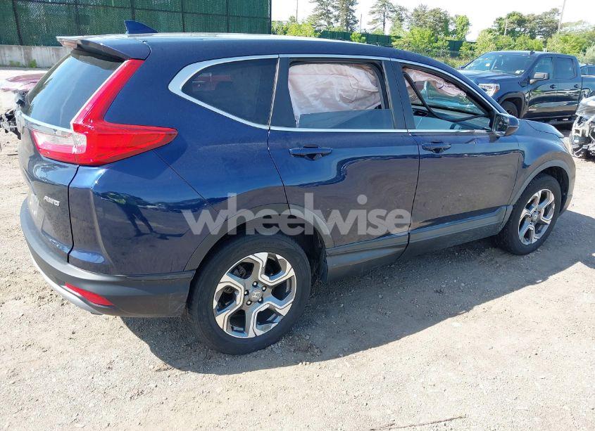Photo 4 of 2018 Honda Cr-v EX (VIN 2HKRW2H5XJH621185)