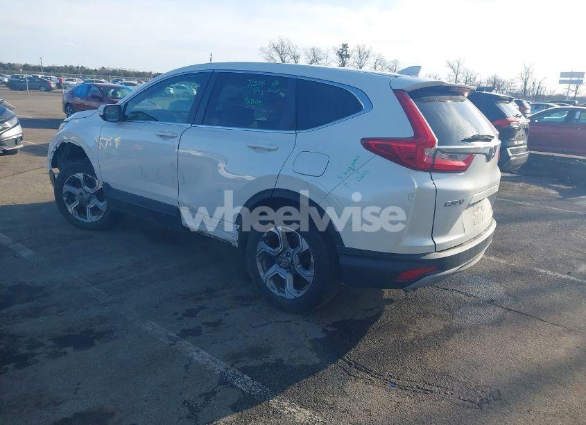 Photo 3 of 2018 Honda Cr-v EX (VIN 2HKRW2H5XJH670175)
