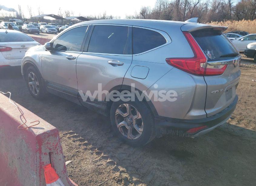 Photo 3 of 2018 Honda Cr-v EX (VIN 2HKRW2H5XJH680088)