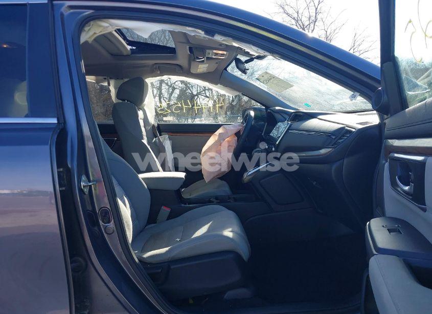 Photo 5 of 2019 Honda Cr-v EX (VIN 2HKRW2H5XKH667231)