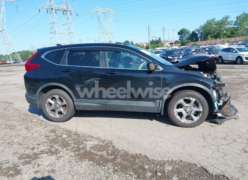 Photo 13 of 2018 Honda Cr-v EX-L/EX-L NAVI (VIN 2HKRW2H82JH609820)