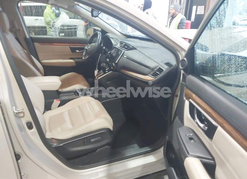 Photo 5 of 2019 Honda Cr-v EX-L (VIN 2HKRW2H82KH624061)