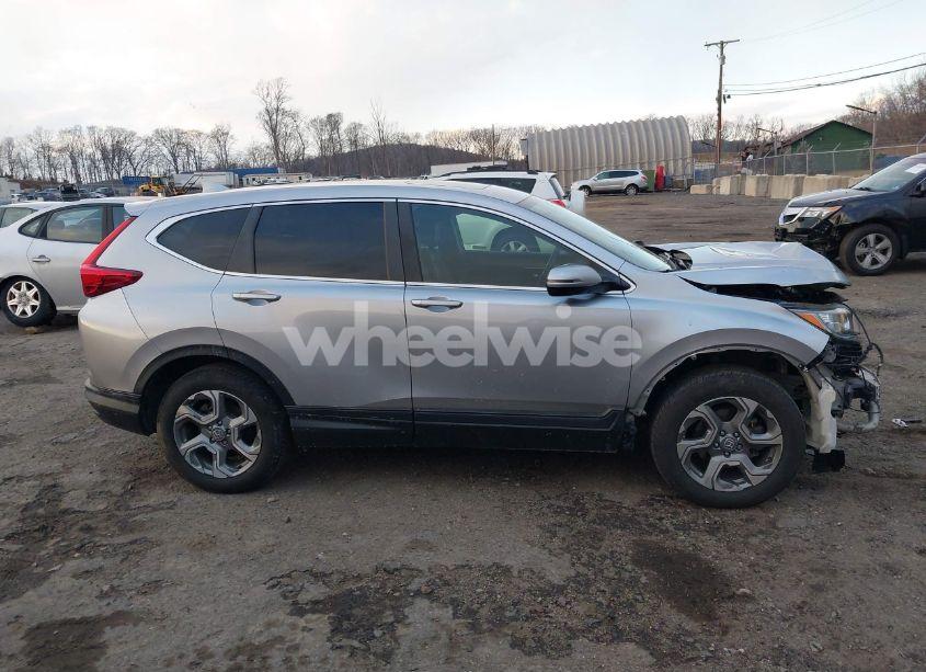 Photo 13 of 2018 Honda Cr-v (VIN 2HKRW2H83JH685885)