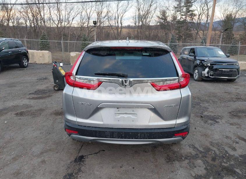 Photo 16 of 2018 Honda Cr-v (VIN 2HKRW2H83JH685885)