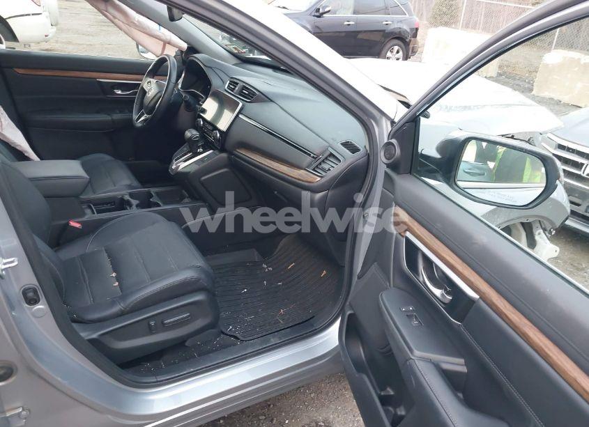 Photo 5 of 2018 Honda Cr-v (VIN 2HKRW2H83JH685885)