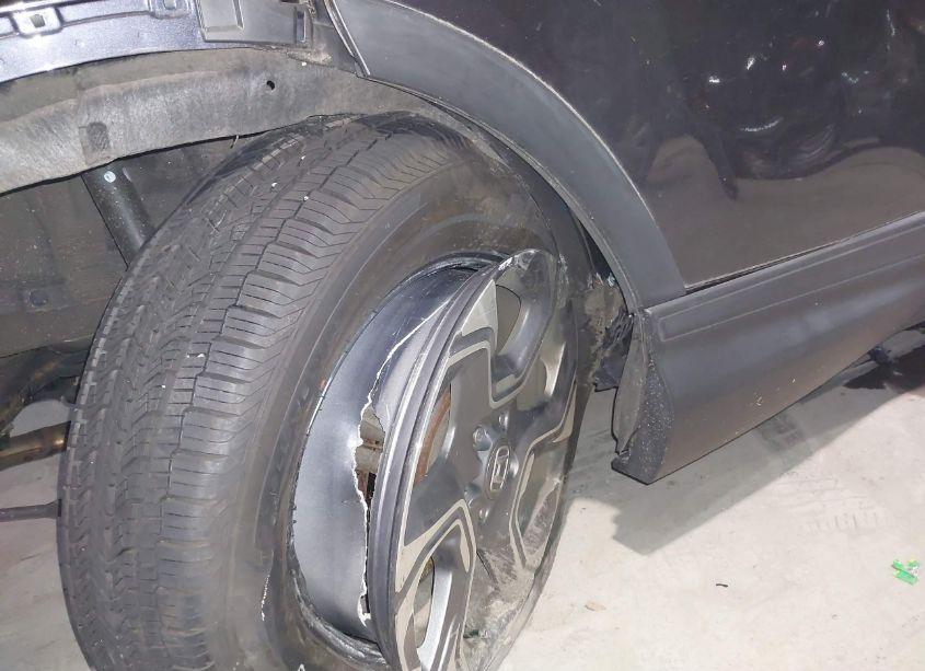 Photo 18 of 2019 Honda Cr-v EX-L (VIN 2HKRW2H83KH627941)