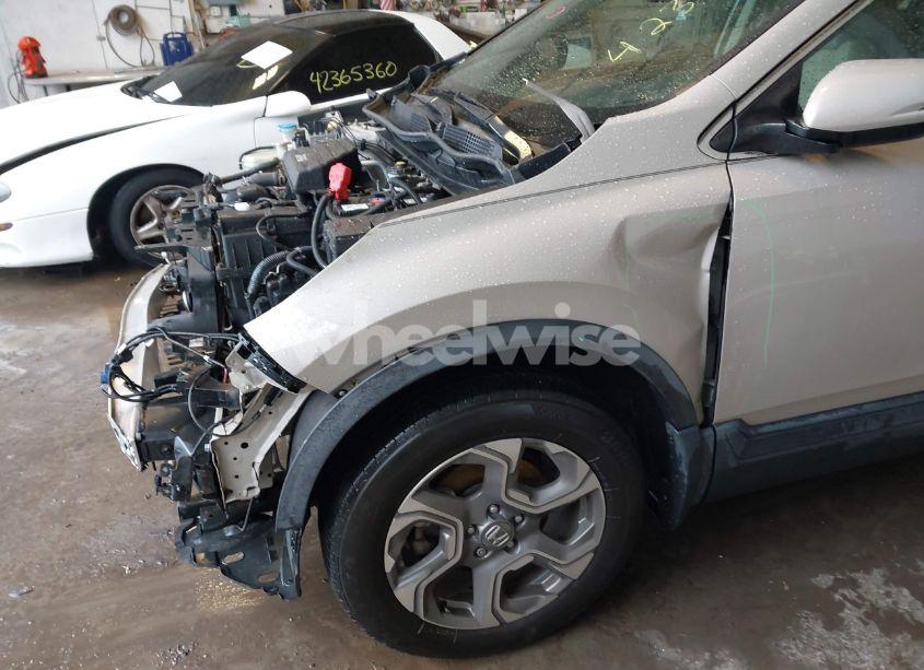 Photo 6 of 2018 Honda Cr-v EX-L/EX-L NAVI (VIN 2HKRW2H8XJH686886)