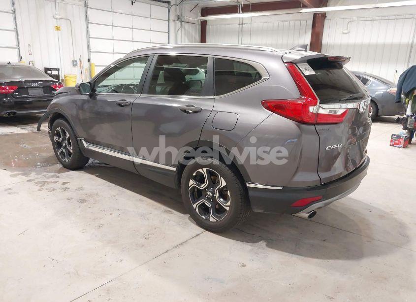 Photo 3 of 2018 Honda Cr-v TOURING (VIN 2HKRW2H91JH617447)