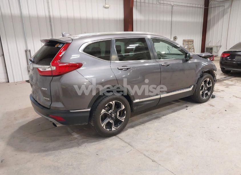 Photo 4 of 2018 Honda Cr-v TOURING (VIN 2HKRW2H91JH617447)