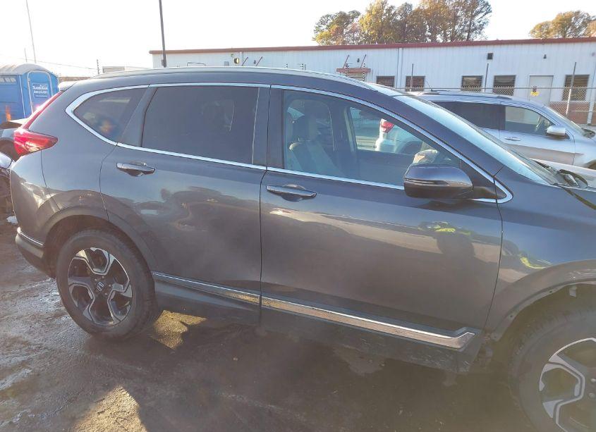 Photo 13 of 2018 Honda Cr-v TOURING (VIN 2HKRW2H92JH644169)