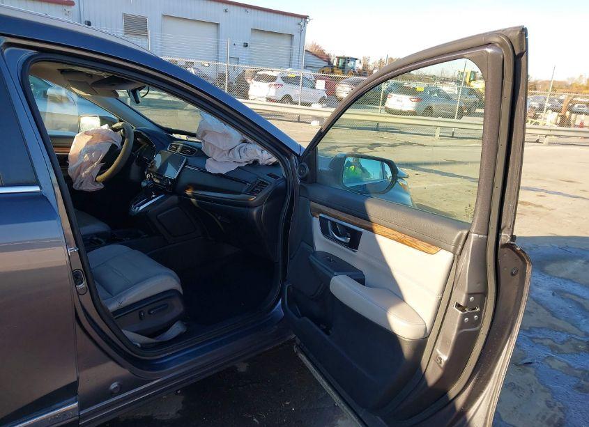 Photo 5 of 2018 Honda Cr-v TOURING (VIN 2HKRW2H92JH644169)