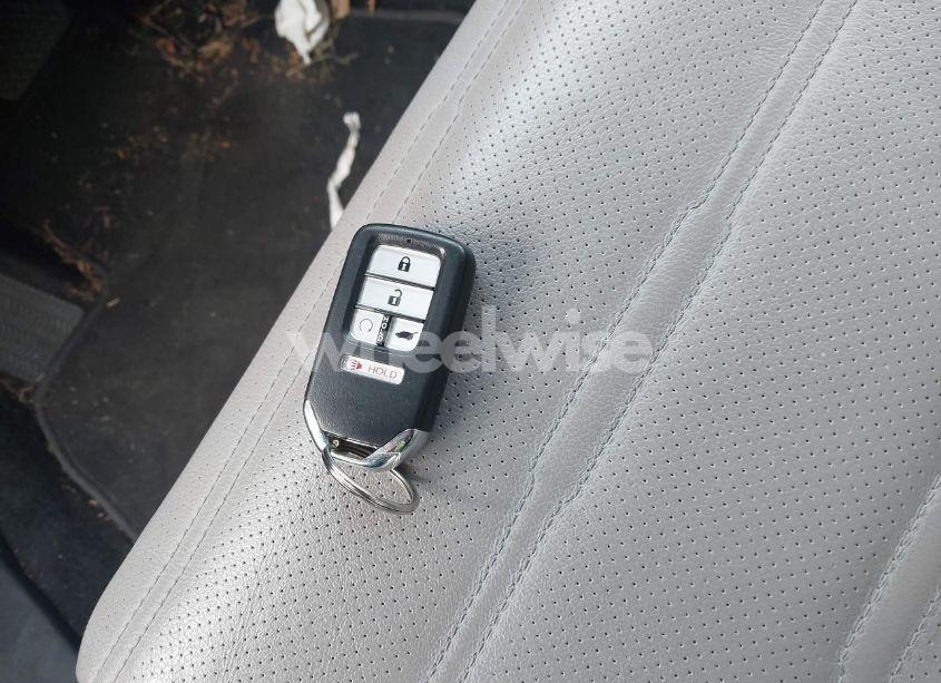 Photo 11 of 2020 Honda Cr-v AWD TOURING (VIN 2HKRW2H92LH612647)