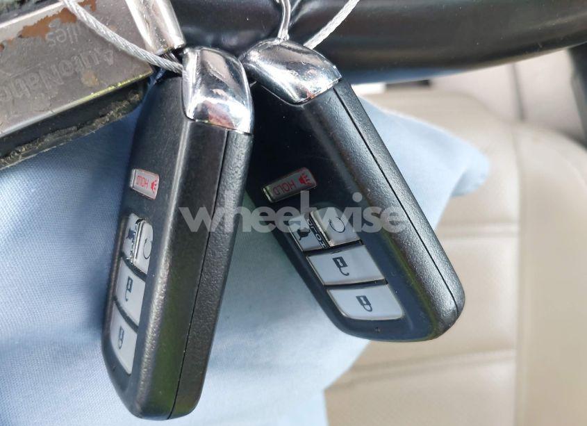 Photo 11 of 2019 Honda Cr-v TOURING (VIN 2HKRW2H94KH635555)