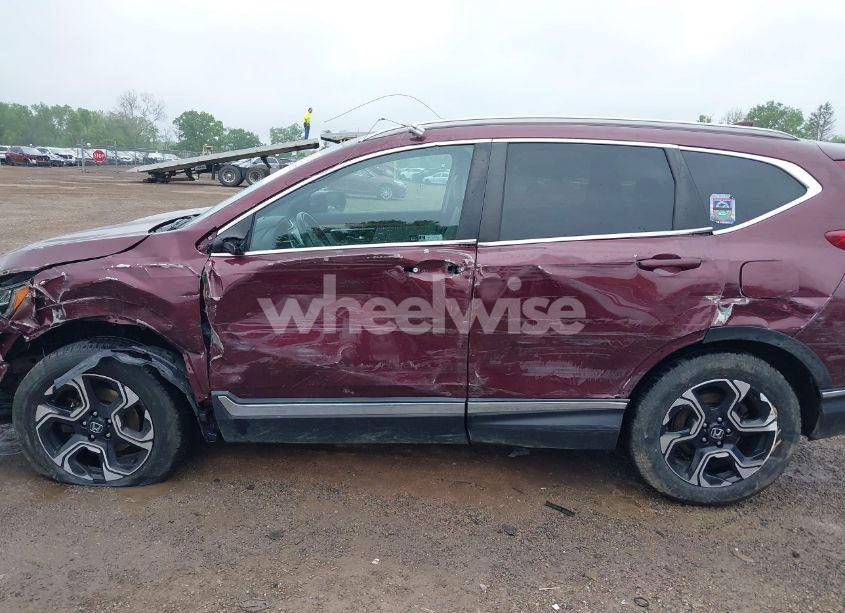 Photo 15 of 2019 Honda Cr-v TOURING (VIN 2HKRW2H95KH617890)