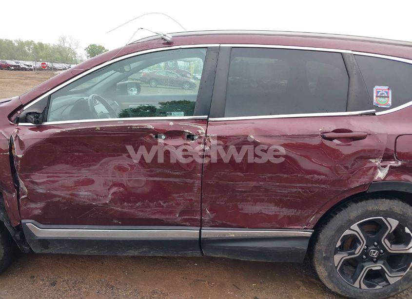 Photo 18 of 2019 Honda Cr-v TOURING (VIN 2HKRW2H95KH617890)
