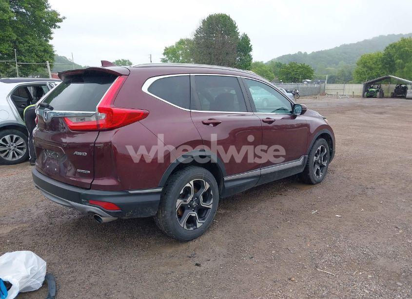 Photo 4 of 2019 Honda Cr-v TOURING (VIN 2HKRW2H95KH617890)