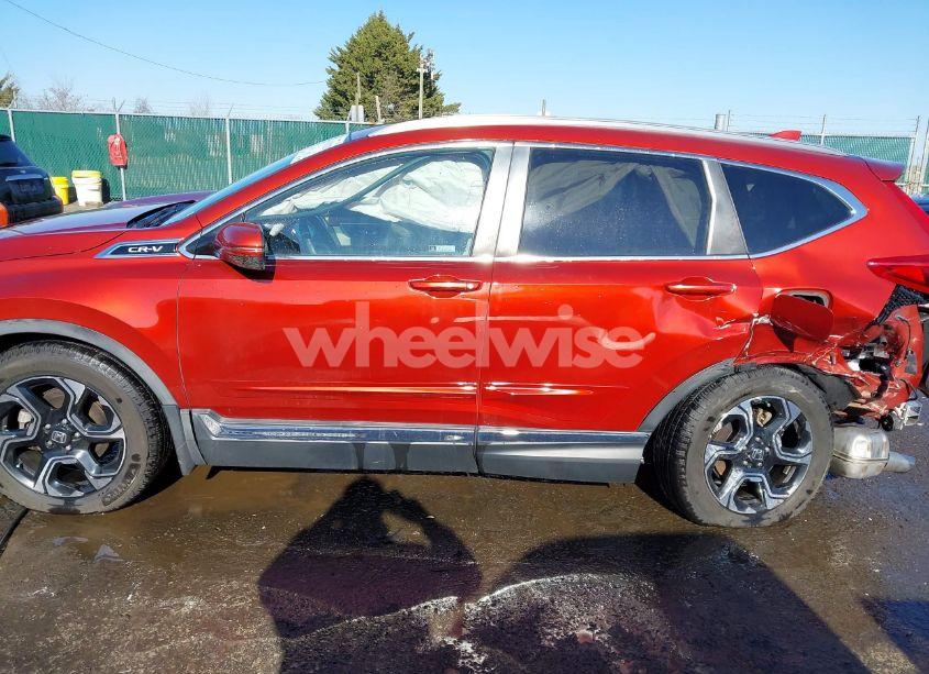 Photo 15 of 2018 Honda Cr-v TOURING (VIN 2HKRW2H98JH663356)