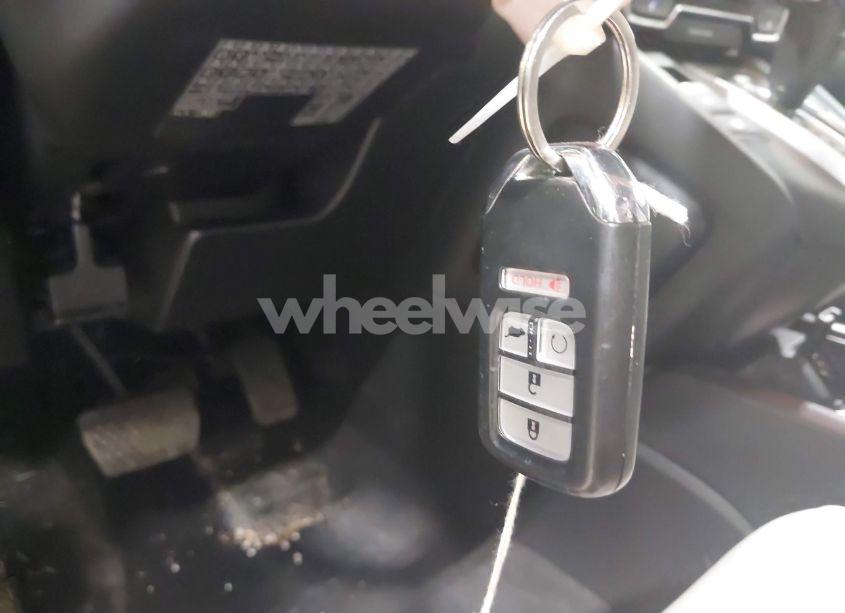 Photo 11 of 2019 Honda Cr-v TOURING (VIN 2HKRW2H9XKH630540)