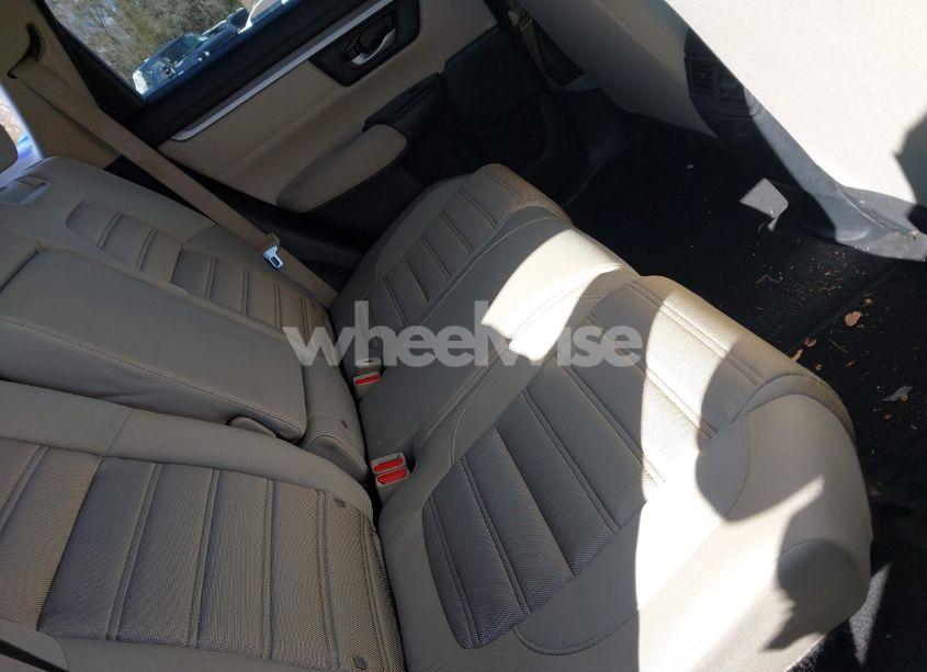 Photo 8 of 2018 Honda Cr-v LX (VIN 2HKRW5H30JH409105)