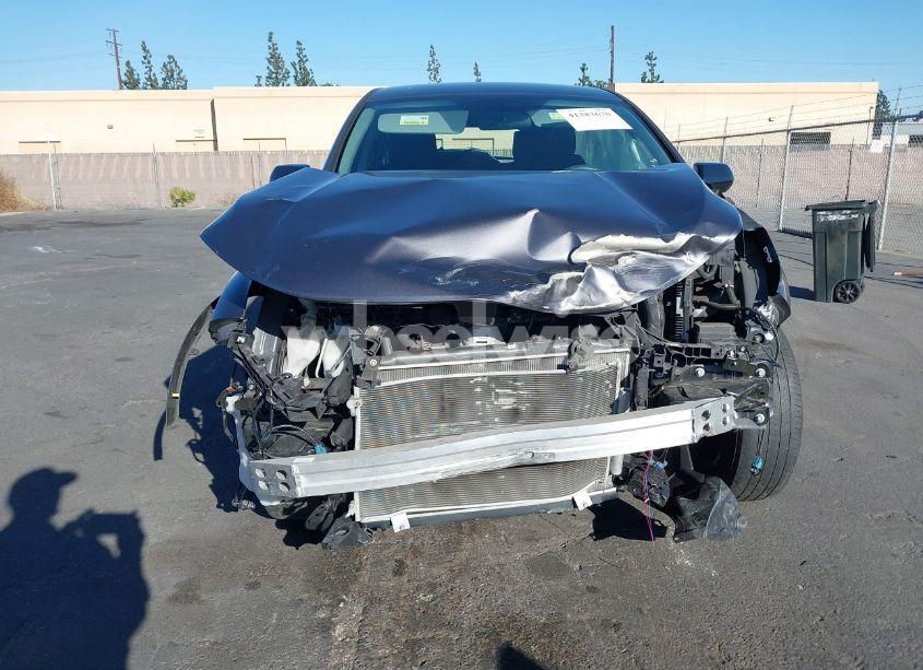 Photo 12 of 2019 Honda Cr-v LX (VIN 2HKRW5H30KH400261)