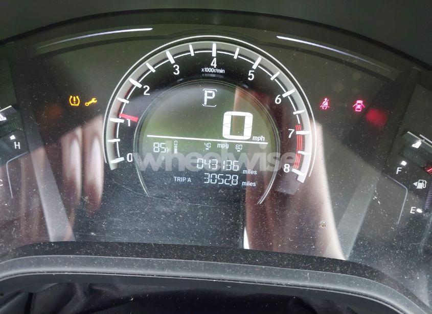 Photo 7 of 2019 Honda Cr-v LX (VIN 2HKRW5H30KH403466)