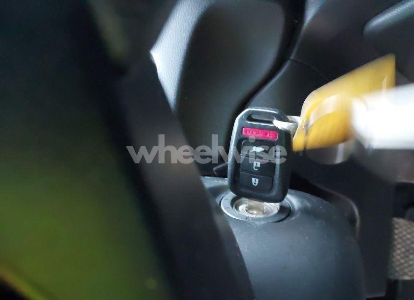 Photo 11 of 2018 Honda Cr-v LX (VIN 2HKRW5H31JH400669)